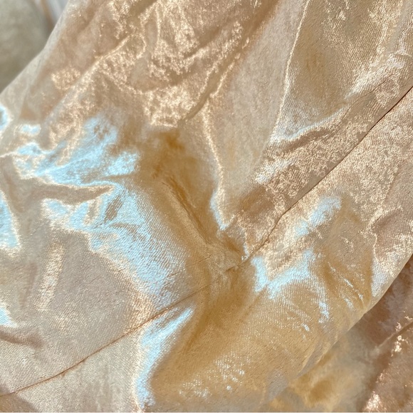 136. MAJORELLE Carla Dress In Metallic Neutral Size M